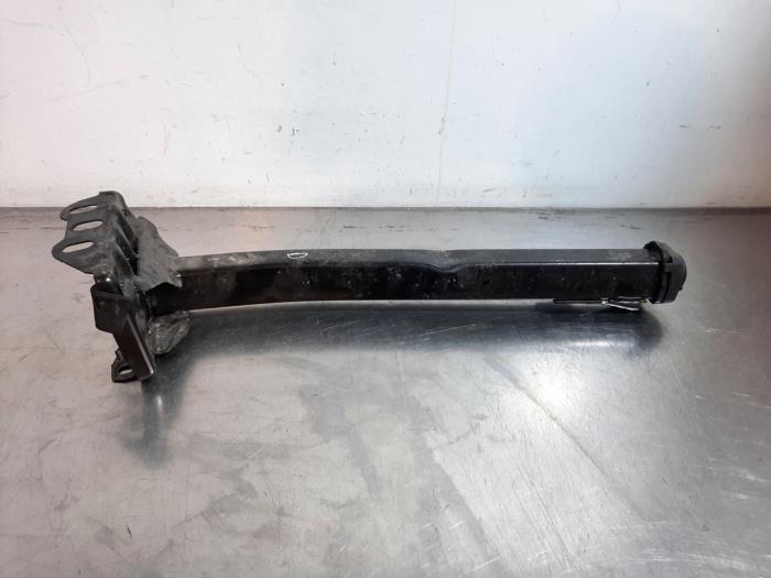 Barre châssis avant Peugeot 308