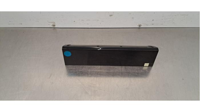 Panneau commande radio Peugeot 5008