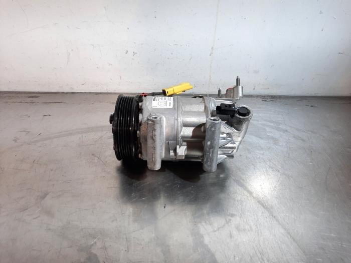 Pompe clim Peugeot 308