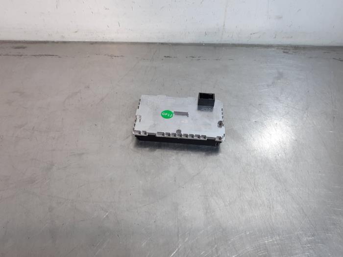 Chargeur sans fil Peugeot 308