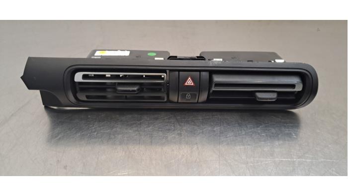 Grille aération tableau de bord Citroen C3