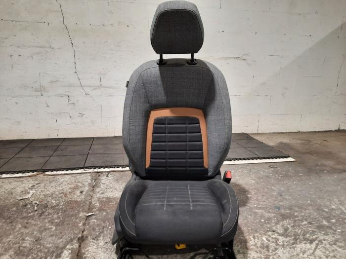 Siège droit Citroen E-C3