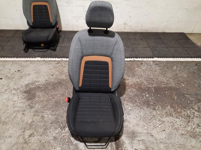 Siège gauche Citroen E-C3