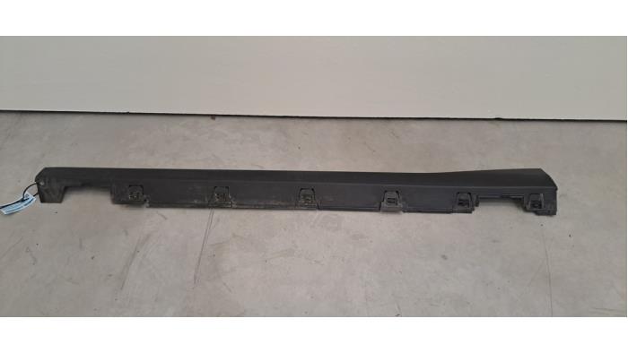 Seuil gauche Citroen E-C3