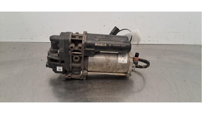 Pompe à air (suspension) Tesla Model X