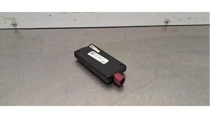 Antenne amplificateur Tesla Model X