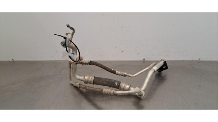 Tuyau clim Tesla Model X