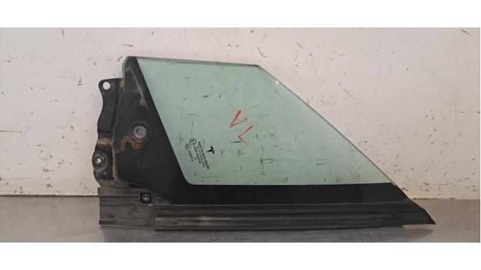Vitre triangulaire avant gauche Tesla Model X
