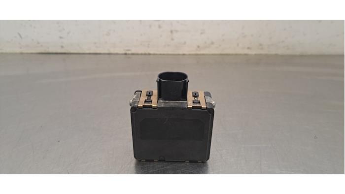 Capteur radar Tesla Model X