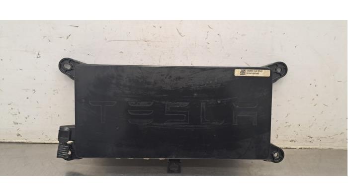 Ordinateur contrôle fonctionnel Tesla Model X