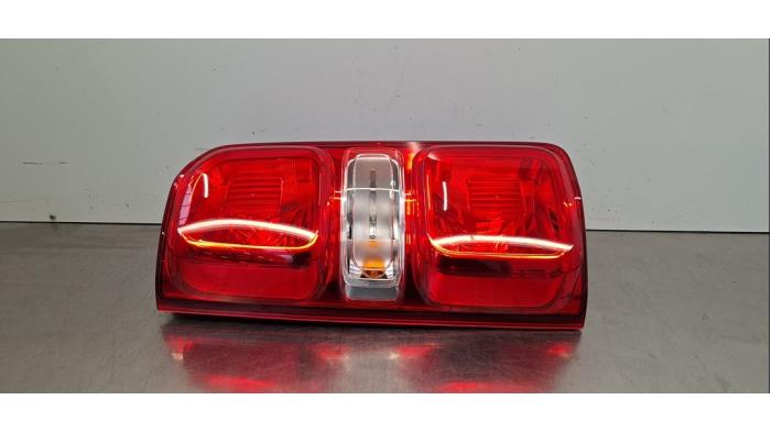 Feu arrière gauche Peugeot Expert