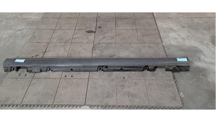 Marche-pied (list de couverture) droite Mercedes C-Klasse