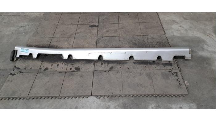 Marche-pied (list de couverture) droite Hyundai Ioniq