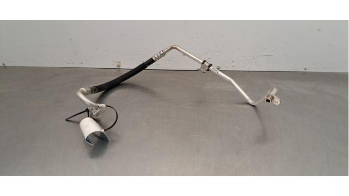 Tuyau clim Peugeot 308