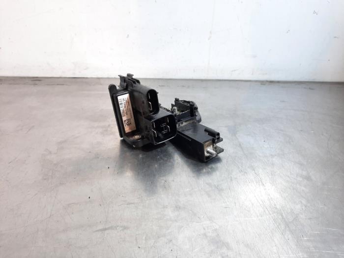 Distributeur de carburant BMW 1-Série