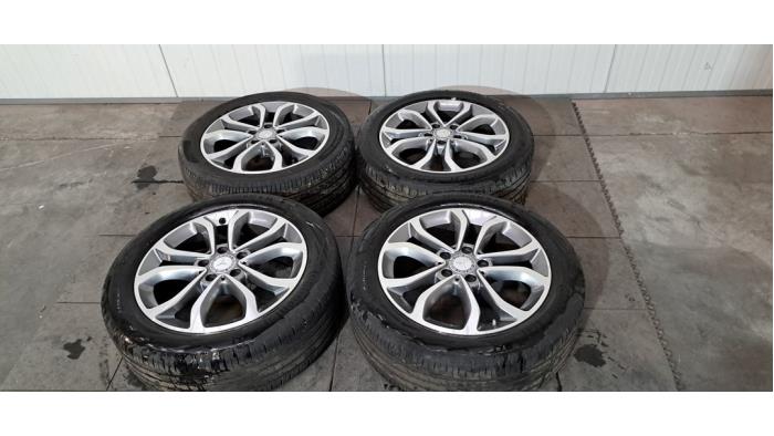 Kit jantes + pneumatiques Mercedes C-Klasse