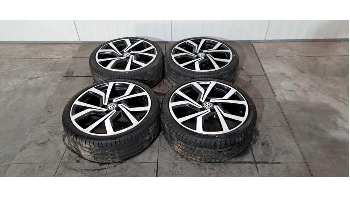 Kit jantes + pneumatiques Volkswagen Golf