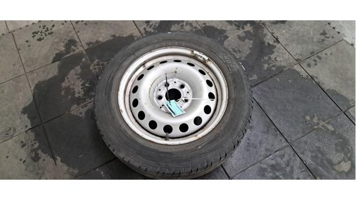 Jante + pneumatique Mercedes Vito