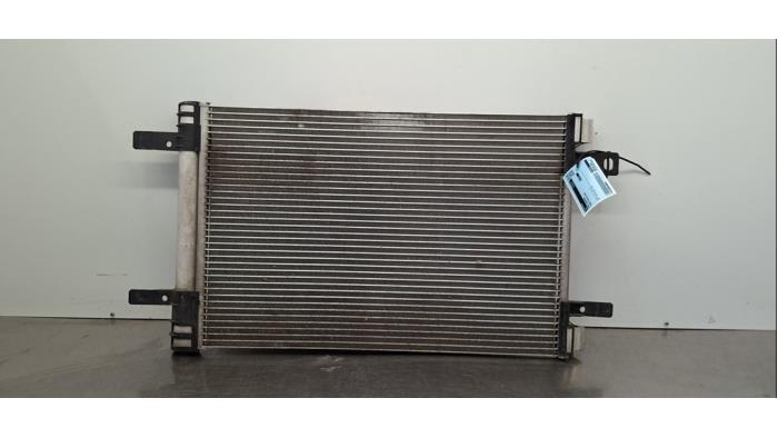 Condensateur clim Peugeot 308