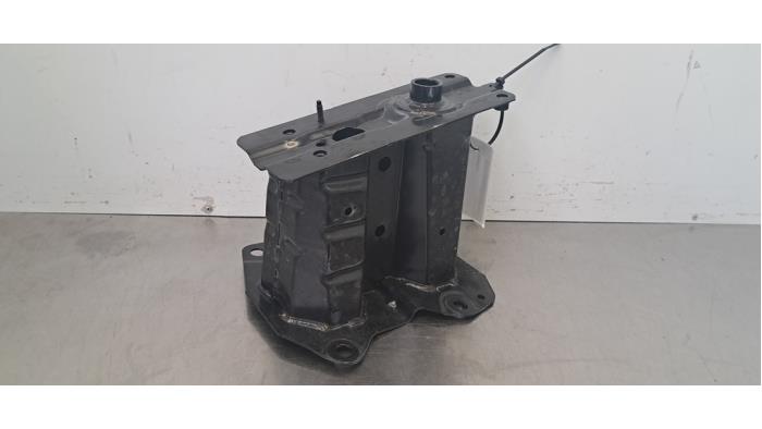 Support pare-chocs avant droit Toyota bZ4X