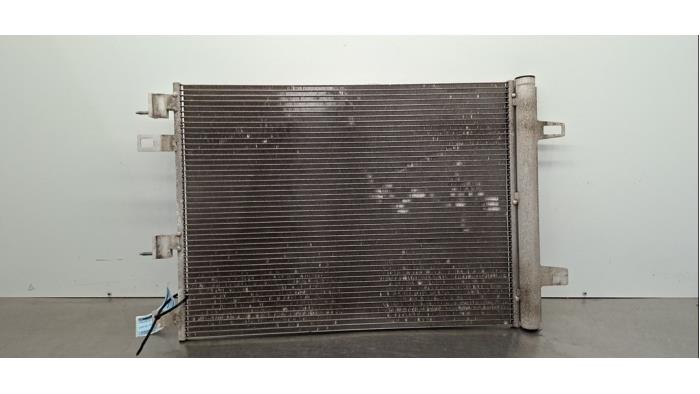 Condensateur clim Mercedes GLA