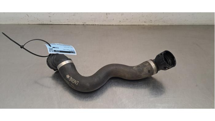 Tuyau radiateur Mercedes C-Klasse