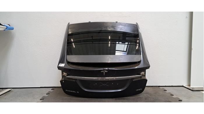 Hayon Tesla Model X