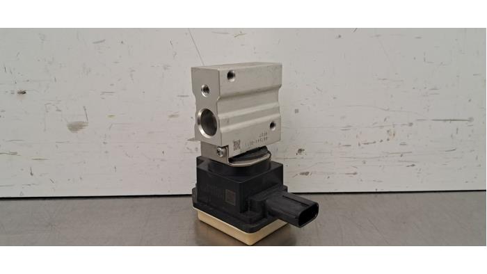 Valve d'expansion clim Toyota bZ4X