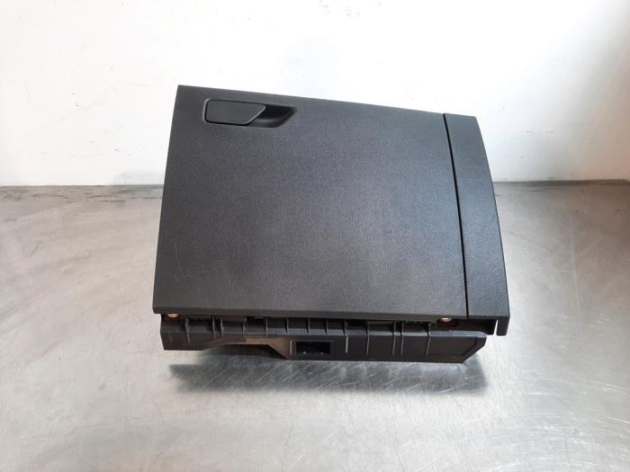 Boîte à gants Skoda Kamiq