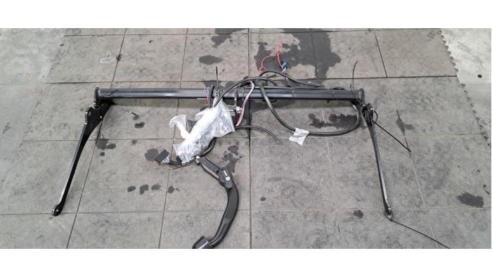 Crochet d'attelage Dacia Jogger