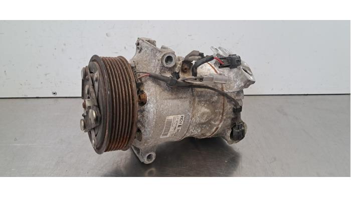 Pompe clim Renault Grand Scenic