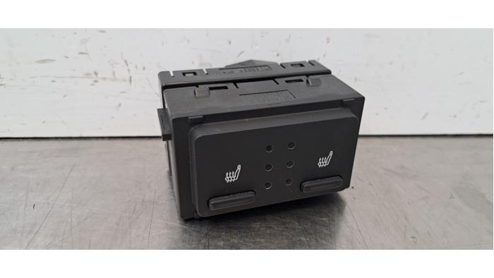 Commutateur chauffage siège Toyota bZ4X