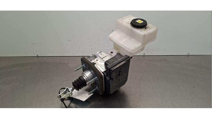 Assistant de freinage Toyota bZ4X