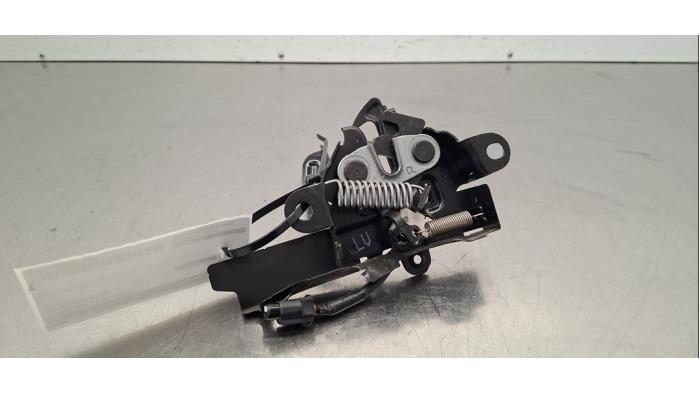 Mécanique de verrouillage capot Toyota bZ4X