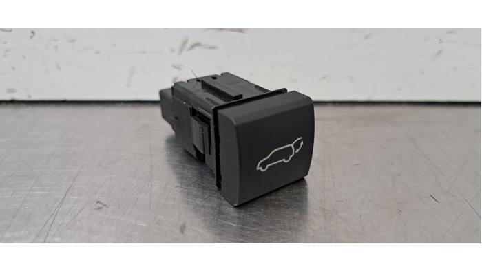 Commutateur hayon Toyota bZ4X