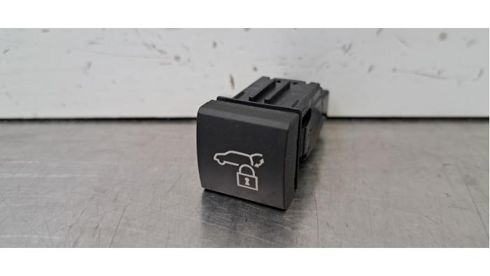 Commutateur (divers) Toyota bZ4X