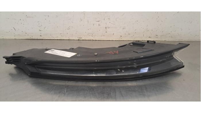 Feu arrière droit Porsche Taycan