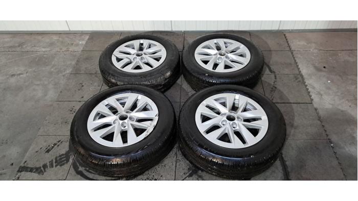 Kit jantes + pneumatiques Skoda Fabia