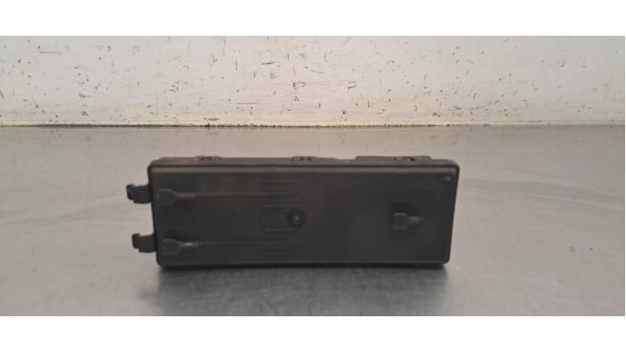 Module passage hayon Porsche Taycan