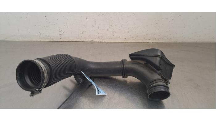 Tuyau d'aspiration air Mercedes GLA
