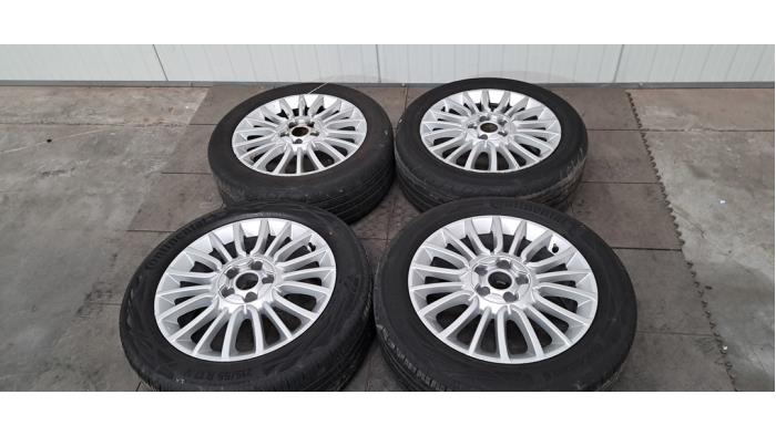 Kit jantes + pneumatiques Fiat 500X