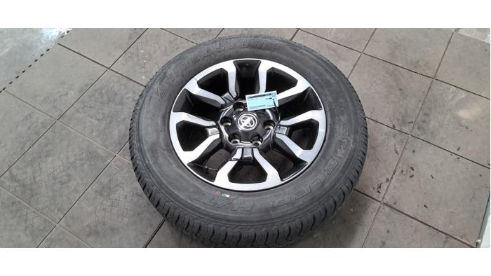 Jante + pneumatique Toyota Hilux