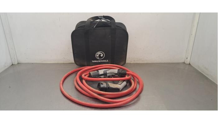 Câble de recharge électrique Opel Mokka