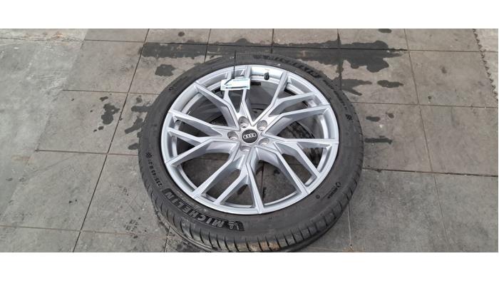 Jante + pneumatique Audi Q4