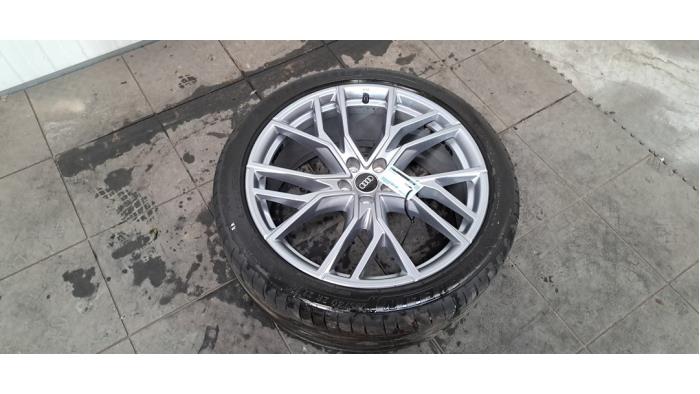 Jante + pneumatique Audi Q4