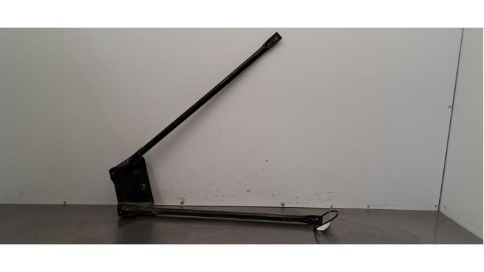 Support partie avant Audi Q4