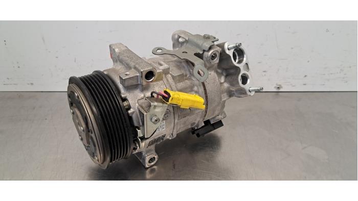 Pompe clim Peugeot 2008