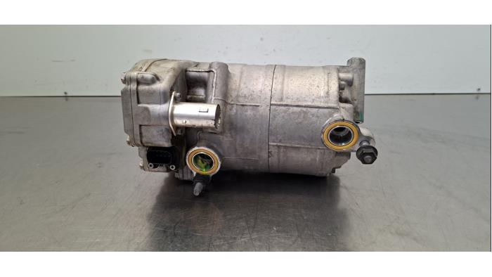 Pompe clim Lynk &amp; Co 01