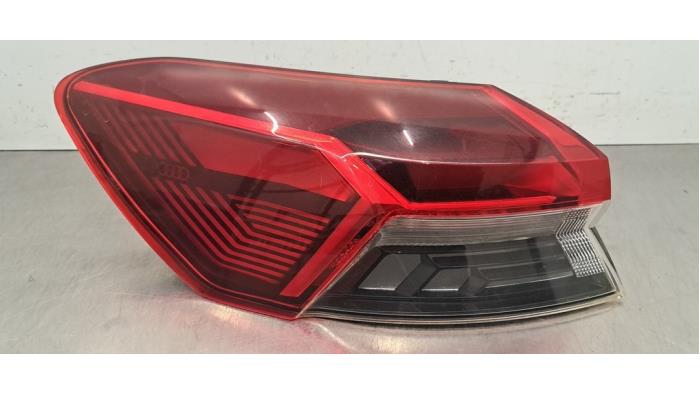 Feu arrière gauche Audi Q4