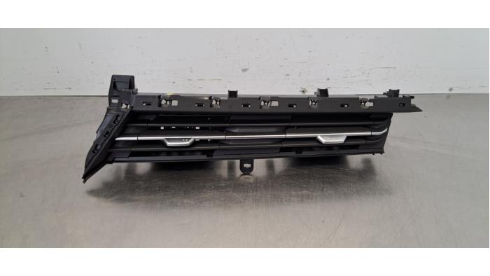 Grille aération tableau de bord Audi Q4